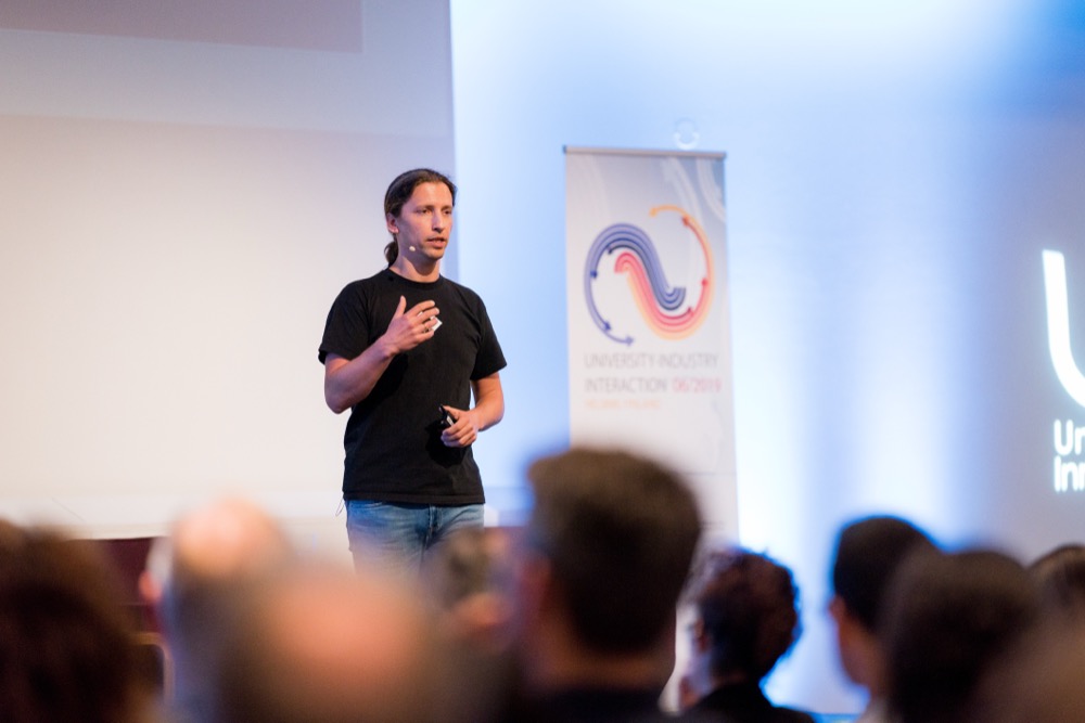 Manuel Dolderer speaking at UIIN Conference Helsinki